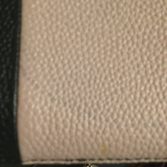 Kate Spade crossbody black and pink purse comes with dust bag clean condition - Picture 4 of 9